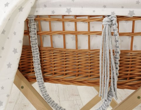 Kosz mojżesza BOHO wiklinowy ze stojakiem z wyściółką bawełnianą - mini gwiazdki szare