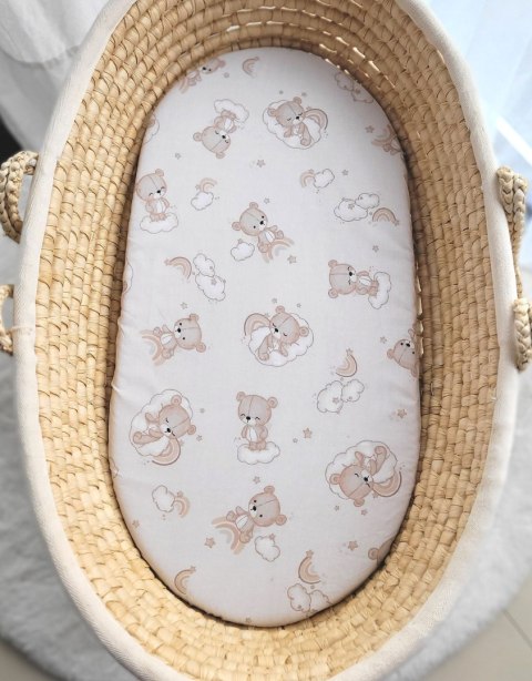 Prześcieradło bawełniane do kosza Mojżesza Boho wózka gondoli 75x35 cm - beżowy miś z tęczą Prześcieradło bawełniane do kosza Mojżesza Boho wózka gondoli 75x35 cm - beżowy miś z tęczą