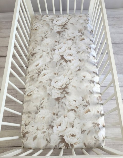 Prześcieradło bawełniane z gumką do łóżeczka 120x60 cm - peonies beige