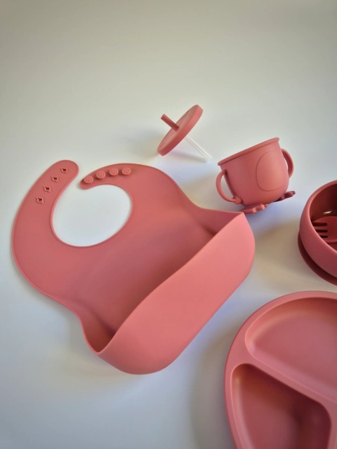 Zestaw silikonowy do karmienia dziecka – brudny róż