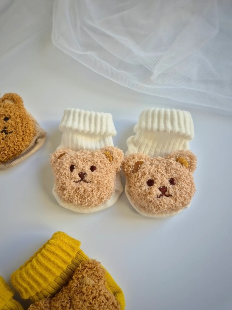 Skarpetki niemowlęce z misiami