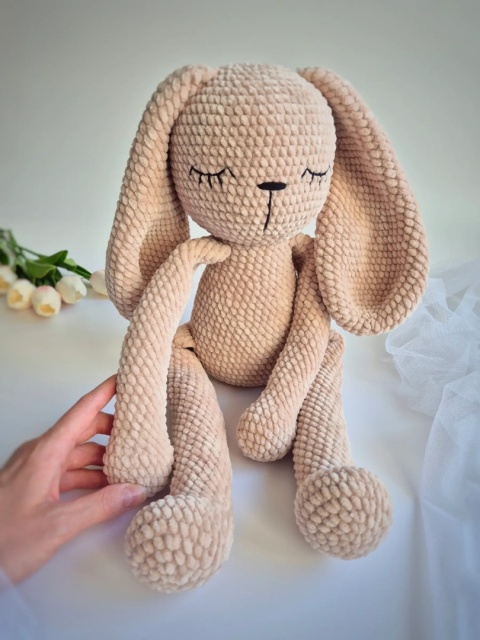 Królik Tosia na szydełku (50 cm)