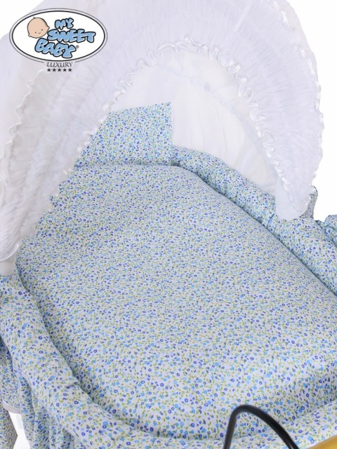 Kosz Mojżesza Retro Jasmine - Naturalny + niebiesko-biała pościel z białą koronką Kosz Mojżesza Retro Jasmine - Naturalny + niebiesko-biała pościel z białą koronką